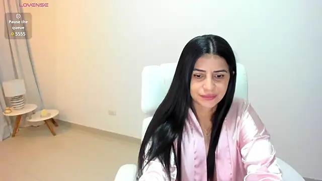 renata t  online show from March 8, 2025, 10:32 am