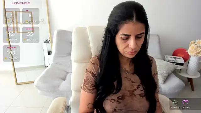 Snapshot of renata_t_ chatting on July 28, 2026, 8:52 pm renata t online show from July 28, 2026, 8:52 pm