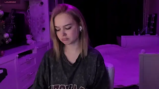 MaryDreaminess online show from January 25, 2025, 9:25 pm