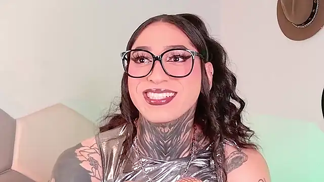 juliana robles online show from February 19, 2026, 10:45 am