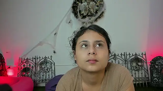 AbbyTaylorr online show from October 13, 2025, 2:13 am