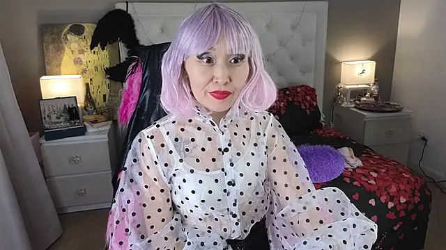 RoxalanaStar online show from July 7, 2026, 8:34 pm