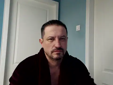 Snapshot of MisterFaithRO chatting on April 18, 2026, 6:32 pm MisterFaithRO online show from April 18, 2026, 6:32 pm
