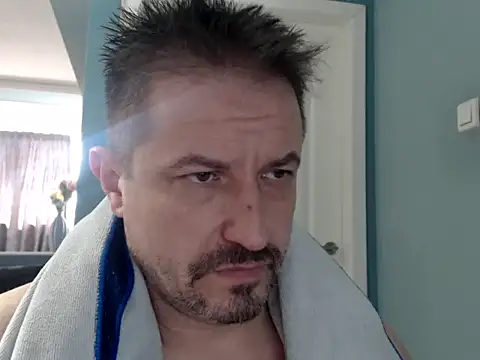 Snapshot of MisterFaithRO chatting on April 27, 2026, 1:31 pm MisterFaithRO online show from April 27, 2026, 1:31 pm