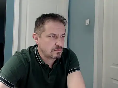 Snapshot of MisterFaithRO chatting on May 7, 2026, 12:04 am MisterFaithRO online show from May 7, 2026, 12:04 am