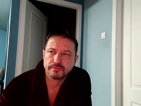 Snapshot of MisterFaithRO chatting on April 19, 2026, 1:39 am MisterFaithRO online show from April 19, 2026, 1:39 am