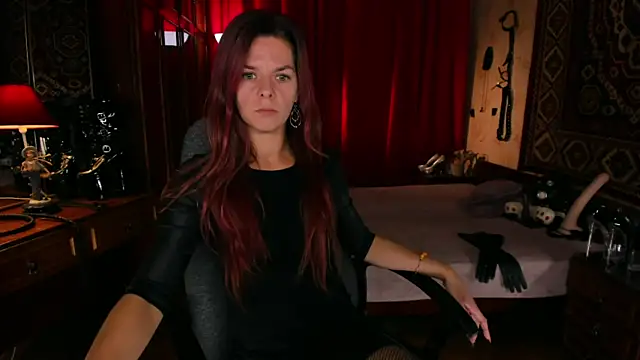 Snapshot of MargoTigress chatting on October 24, 2025, 9:30 am MargoTigress online show from October 24, 2025, 9:30 am