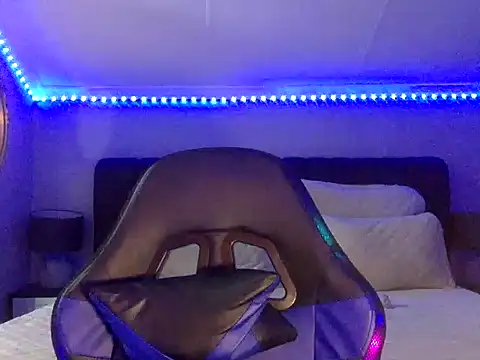 BOOTYBANGER24xx online show from September 10, 2025, 1:37 am