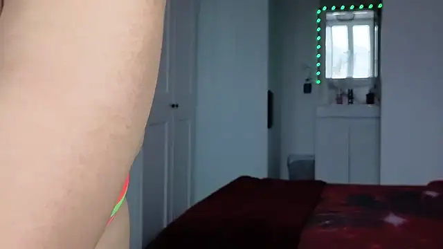 HotSpicyGujju online show from March 5, 2026, 8:33 am