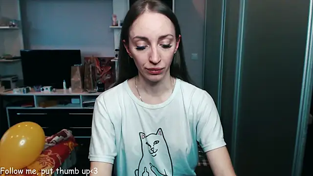 Snapshot of Natalimeowks chatting on December 31, 2024, 10:04 am Natalimeowks online show from December 31, 2024, 10:04 am
