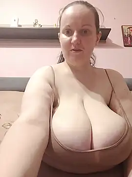 BustyLadyAlma online show from July 20, 2026, 7:27 am