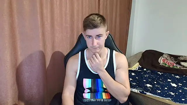 Todhorny9873 online show from January 9, 2025, 5:44 am