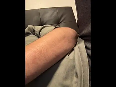 Thom422 online show from November 18, 2025, 6:06 am