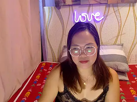 BURBERRY69 online show from March 1, 2026, 11:49 pm