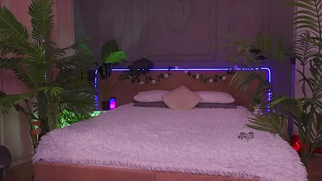 Devilinee online show from February 27, 2025, 7:08 am