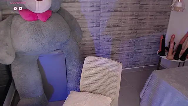 TinnaCobb online show from March 15, 2026, 10:44 am