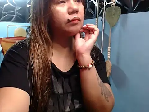 ambersmile online show from November 9, 2025, 12:31 pm