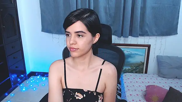mia collins x online show from June 4, 2026, 1:10 am