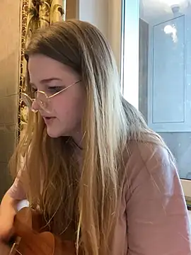 Snapshot of -MimmiLissa- chatting on February 20, 2026, 1:46 pm -MimmiLissa- online show from February 20, 2026, 1:46 pm