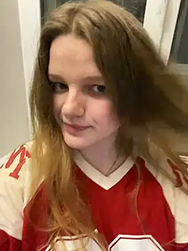 Snapshot of -MimmiLissa- chatting on April 5, 2026, 8:04 pm -MimmiLissa- online show from April 5, 2026, 8:04 pm