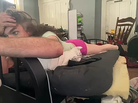 Snapshot of Valarie83 chatting on January 19, 2025, 6:21 pm Valarie83 online show from January 19, 2025, 6:21 pm