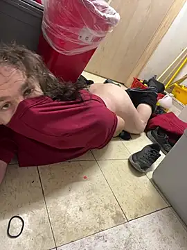 Snapshot of Valarie83 chatting on January 8, 2025, 11:54 am Valarie83 online show from January 8, 2025, 11:54 am