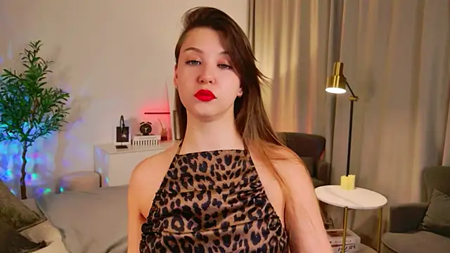 ElizaMild online show from June 14, 2026, 1:23 pm