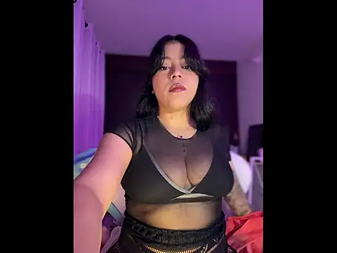 Naiara sex online show from November 6, 2025, 4:38 am