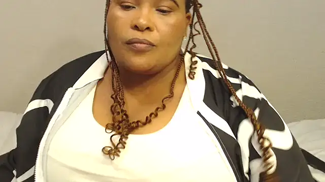 zandile online show from September 24, 2025, 5:19 pm