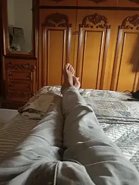 Bobby967 online show from November 18, 2025, 9:34 am