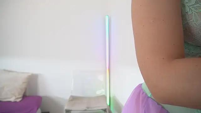 new dee online show from November 26, 2025, 11:54 am