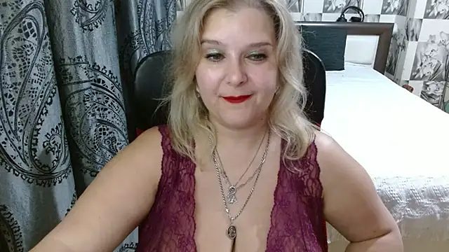 Snapshot of Boolochka chatting on July 10, 2026, 6:19 pm Boolochka online show from July 10, 2026, 6:19 pm