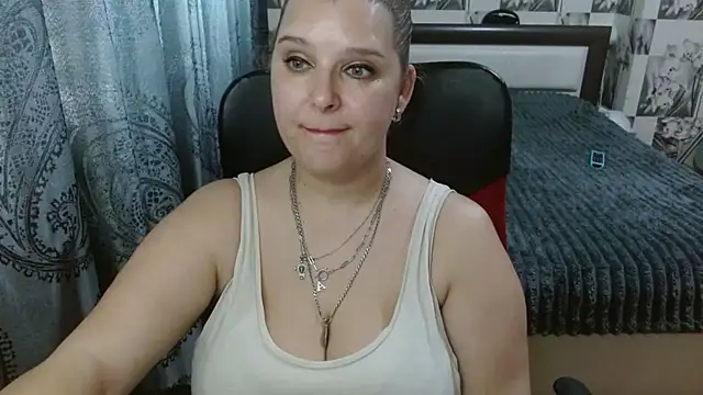 Snapshot of Boolochka chatting on June 3, 2026, 1:56 pm Boolochka online show from June 3, 2026, 1:56 pm