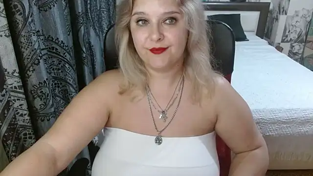 Snapshot of Boolochka chatting on July 1, 2026, 7:25 pm Boolochka online show from July 1, 2026, 7:25 pm