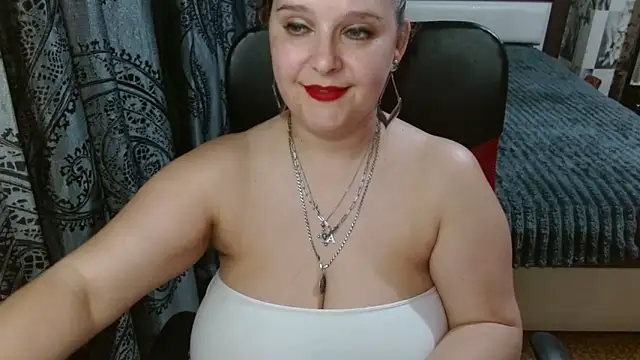 Snapshot of Boolochka chatting on June 12, 2026, 5:54 pm Boolochka online show from June 12, 2026, 5:54 pm