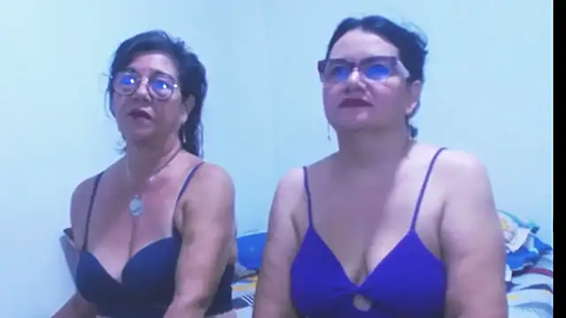 sexycristina 2 online show from June 15, 2026, 3:01 pm