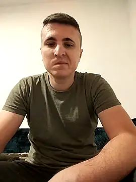 Snapshot of MrNoBoDy000 chatting on January 14, 2026, 6:33 pm MrNoBoDy000 online show from January 14, 2026, 6:33 pm