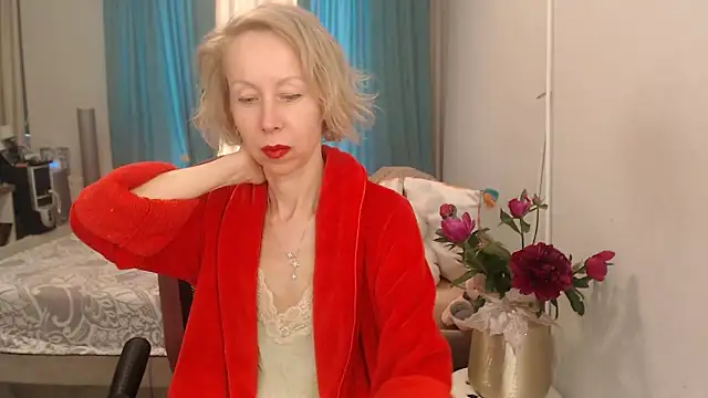 Snapshot of LuxuryNika chatting on May 31, 2026, 8:42 am LuxuryNika online show from May 31, 2026, 8:42 am
