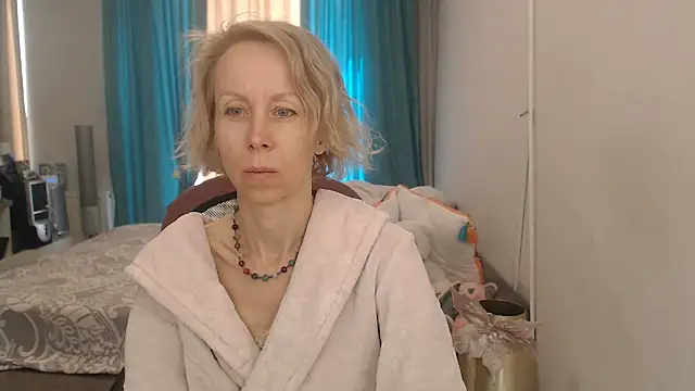 Snapshot of LuxuryNika chatting on May 28, 2026, 11:16 am LuxuryNika online show from May 28, 2026, 11:16 am