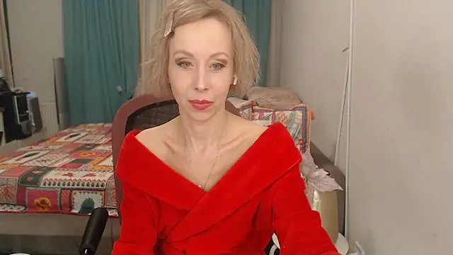 LuxuryNika online show from March 15, 2026, 4:03 pm