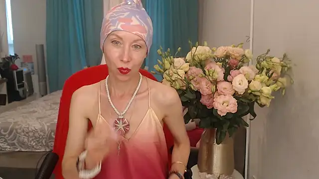 LuxuryNika online show from July 18, 2026, 3:20 pm