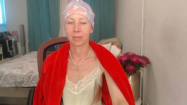 LuxuryNika online show from July 28, 2026, 5:01 pm