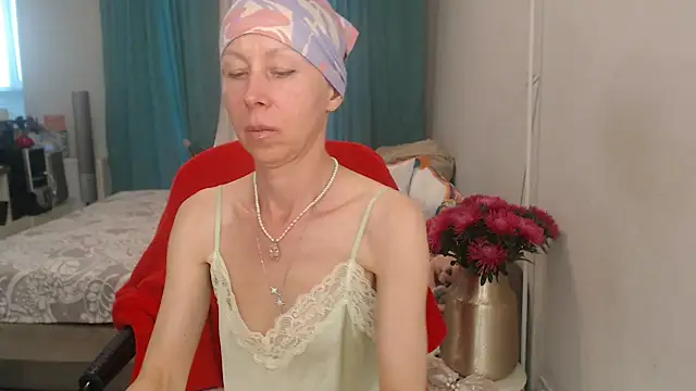 LuxuryNika online show from July 28, 2026, 4:27 pm