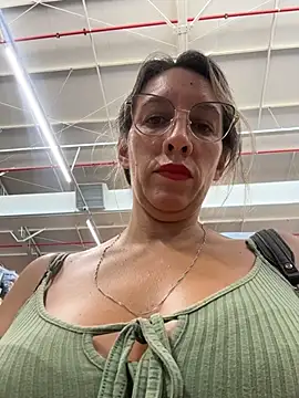 Gatitacarlita online show from April 1, 2026, 7:00 pm