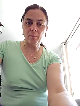 IsabelleCraft online show from April 25, 2026, 8:39 am