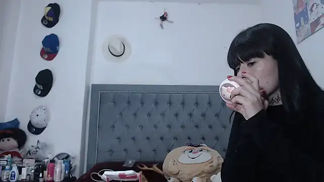 dulce maria x online show from September 30, 2025, 10:43 am