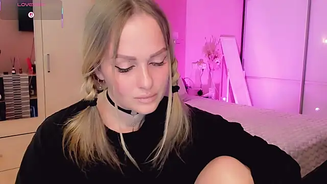Libby Nora online show from May 11, 2026, 9:43 am