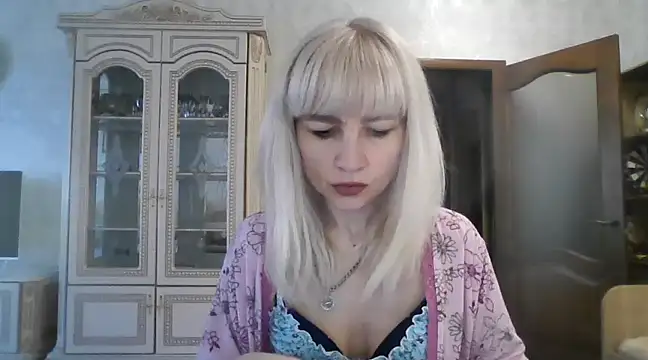 BarbaraKim online show from March 20, 2025, 8:42 am