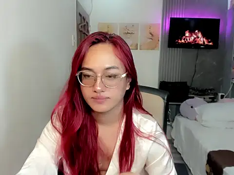 andylynn kiss online show from August 7, 2026, 4:46 pm