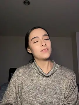 swrennn19 online show from February 25, 2025, 11:15 pm